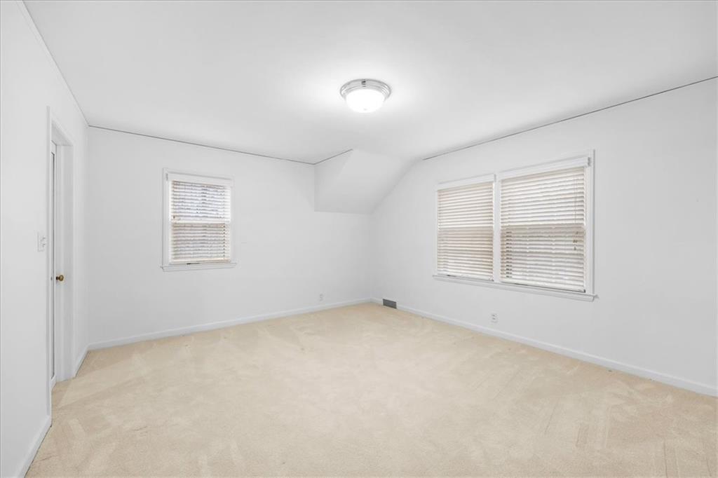 6455 Overbrook Road Mission Hills, KS 66208 - Photo 19 of 30