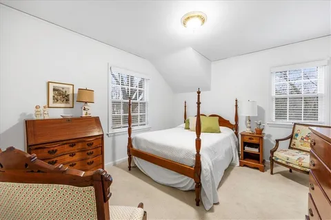 $975,000 | 6455 Overbrook Road, Mission Hills, KS 66208