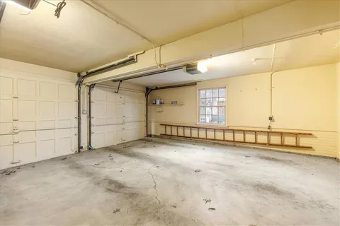 $975,000 | 6455 Overbrook Road, Mission Hills, KS 66208