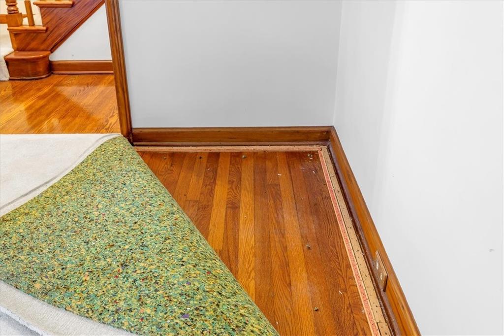 6455 Overbrook Road Mission Hills, KS 66208 - Photo 8 of 30