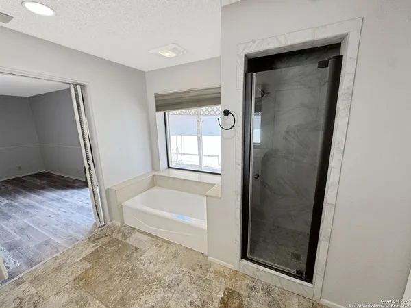 $2,250 | 16918 Summer Creek Drive, San Antonio, TX 78248