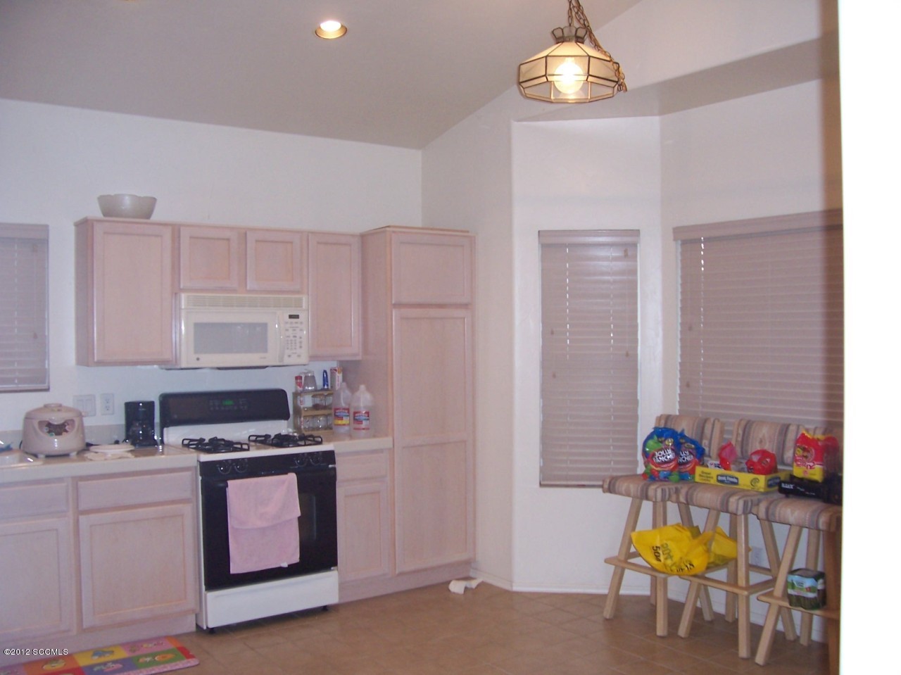 372 Sorrento Court, Unit CORTE Rio Rico, AZ 85648 - Photo 4 of 7