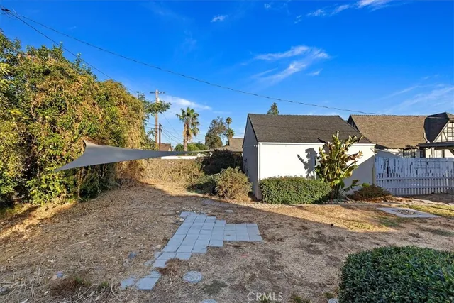 $3,100 | 4311 Sunnyside Drive, Riverside, CA 92506