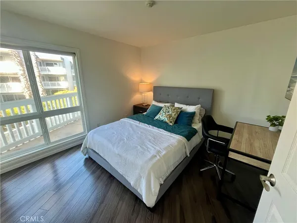 $5,150 | 630 The Village, Unit 116, Redondo Beach, CA 90277