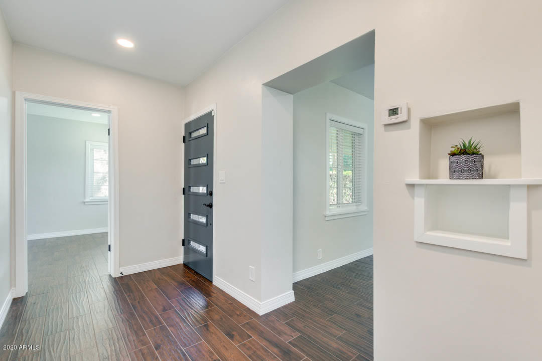 318 West Granada Road Phoenix, AZ 85003 - Photo 11 of 50 Foyer