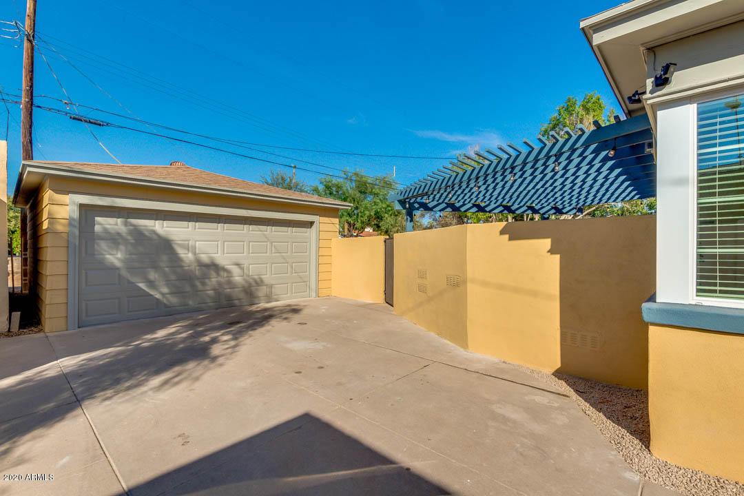 318 West Granada Road Phoenix, AZ 85003 - Photo 50 of 50 Driveway