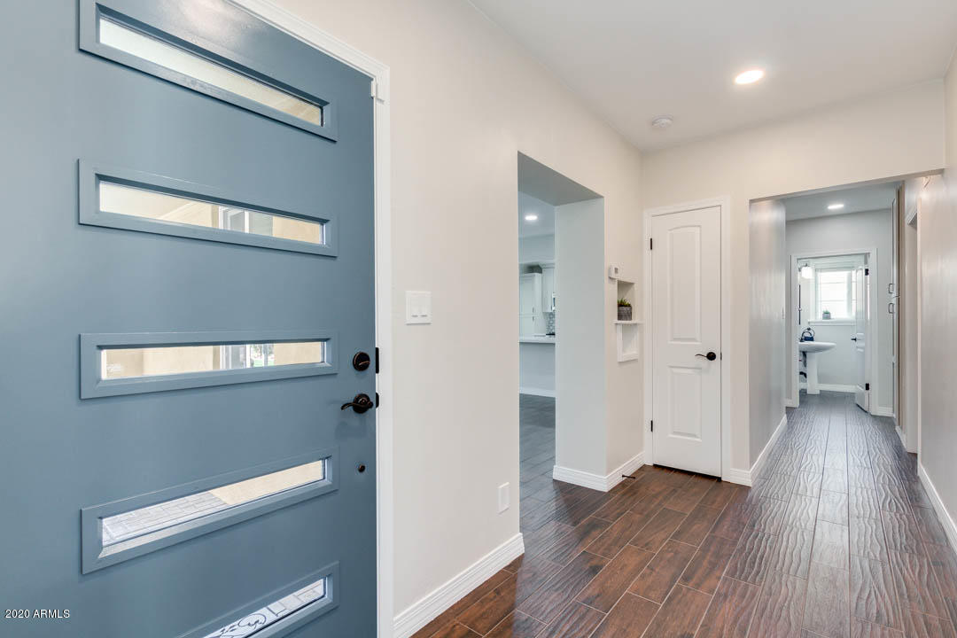 318 West Granada Road Phoenix, AZ 85003 - Photo 10 of 50 Foyer