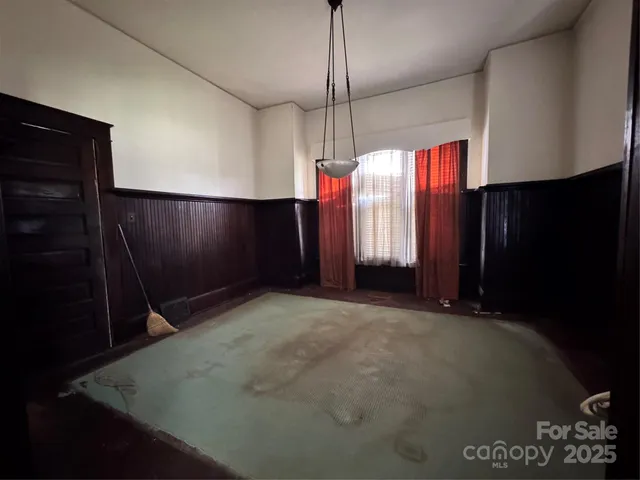 $975,000 | 130 1st Street, Franklin, NC 28734