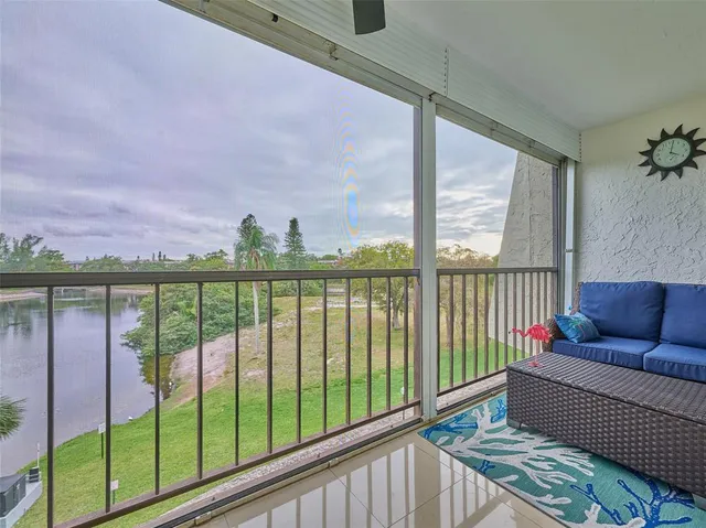 $170,000 | 6020 Northwest 44th Street, Unit 401, Lauderhill, FL 33319