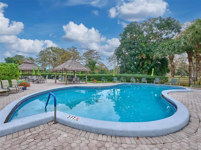 $170,000 | 6020 Northwest 44th Street, Unit 401, Lauderhill, FL 33319