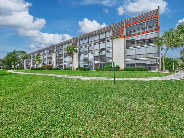 $170,000 | 6020 Northwest 44th Street, Unit 401, Lauderhill, FL 33319