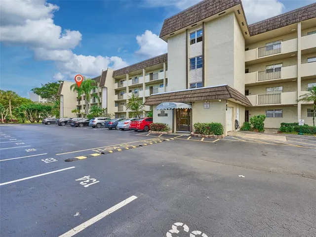 $170,000 | 6020 Northwest 44th Street, Unit 401, Lauderhill, FL 33319