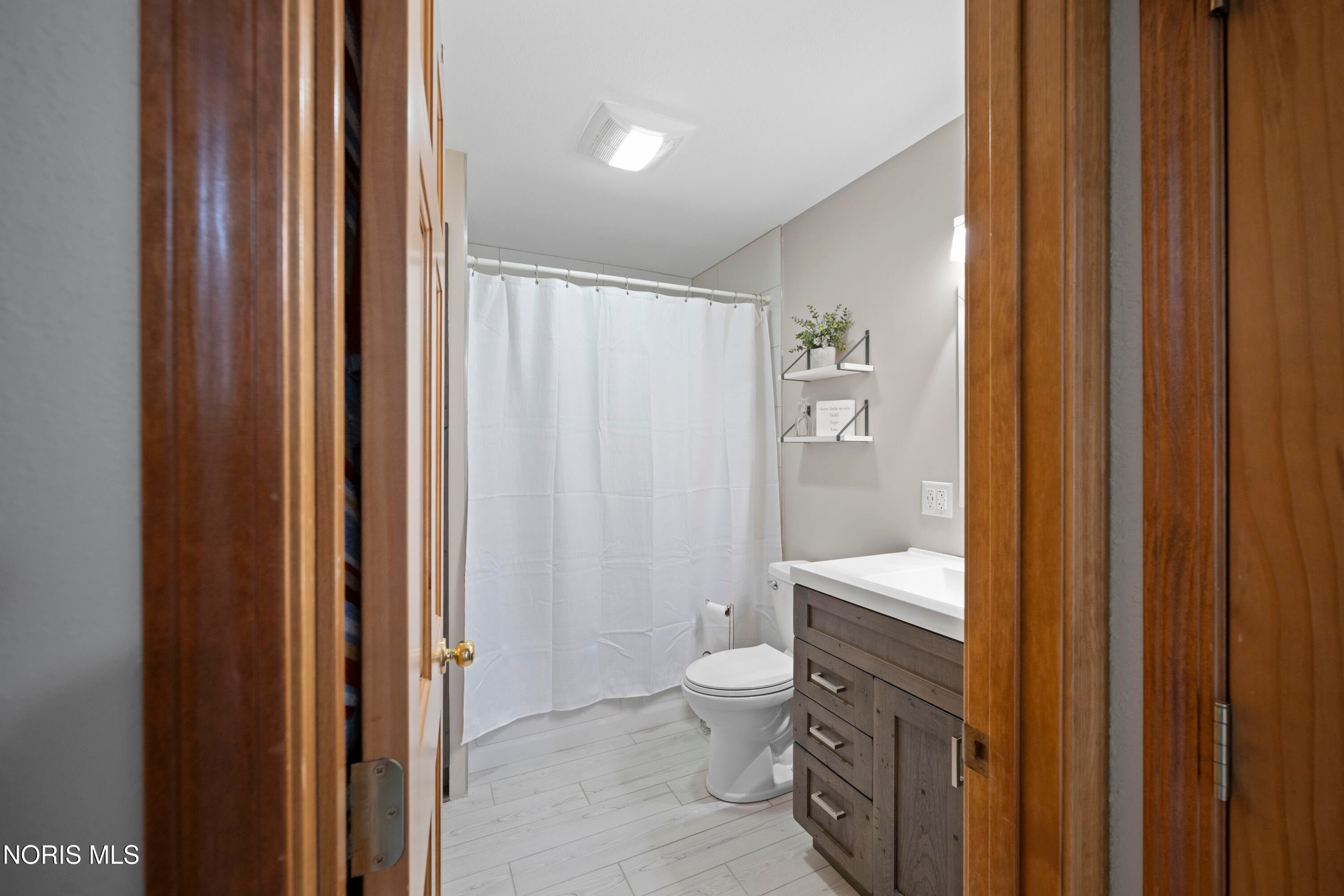 2004 King Road Toledo, OH 43615 - Photo 24 of 44 Gallery Image 24