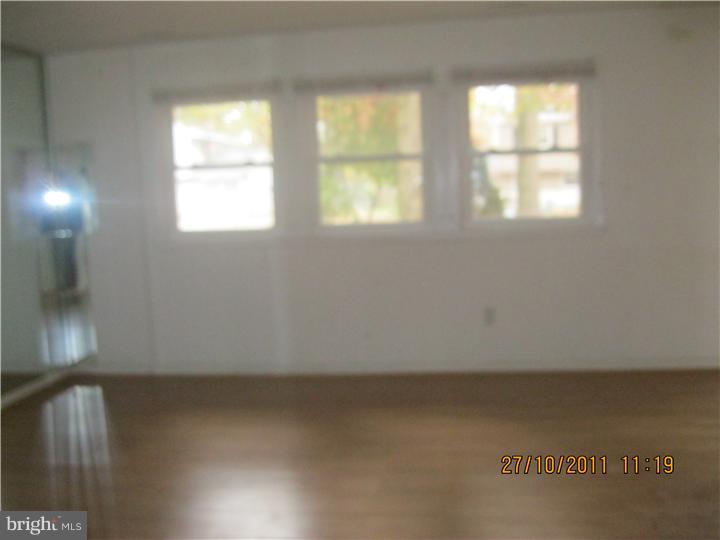 51 Briarcliff Road Atco, NJ 08004 - Photo 5 of 9 Family Room