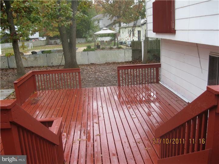 51 Briarcliff Road Atco, NJ 08004 - Photo 8 of 9 Deck