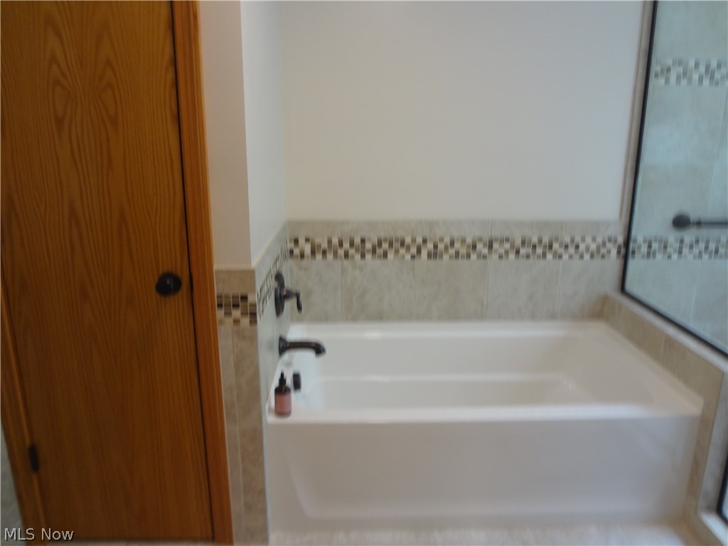5746 Ridge Road Cortland, OH 44410 - Photo 19 of 29 Gallery Image 19