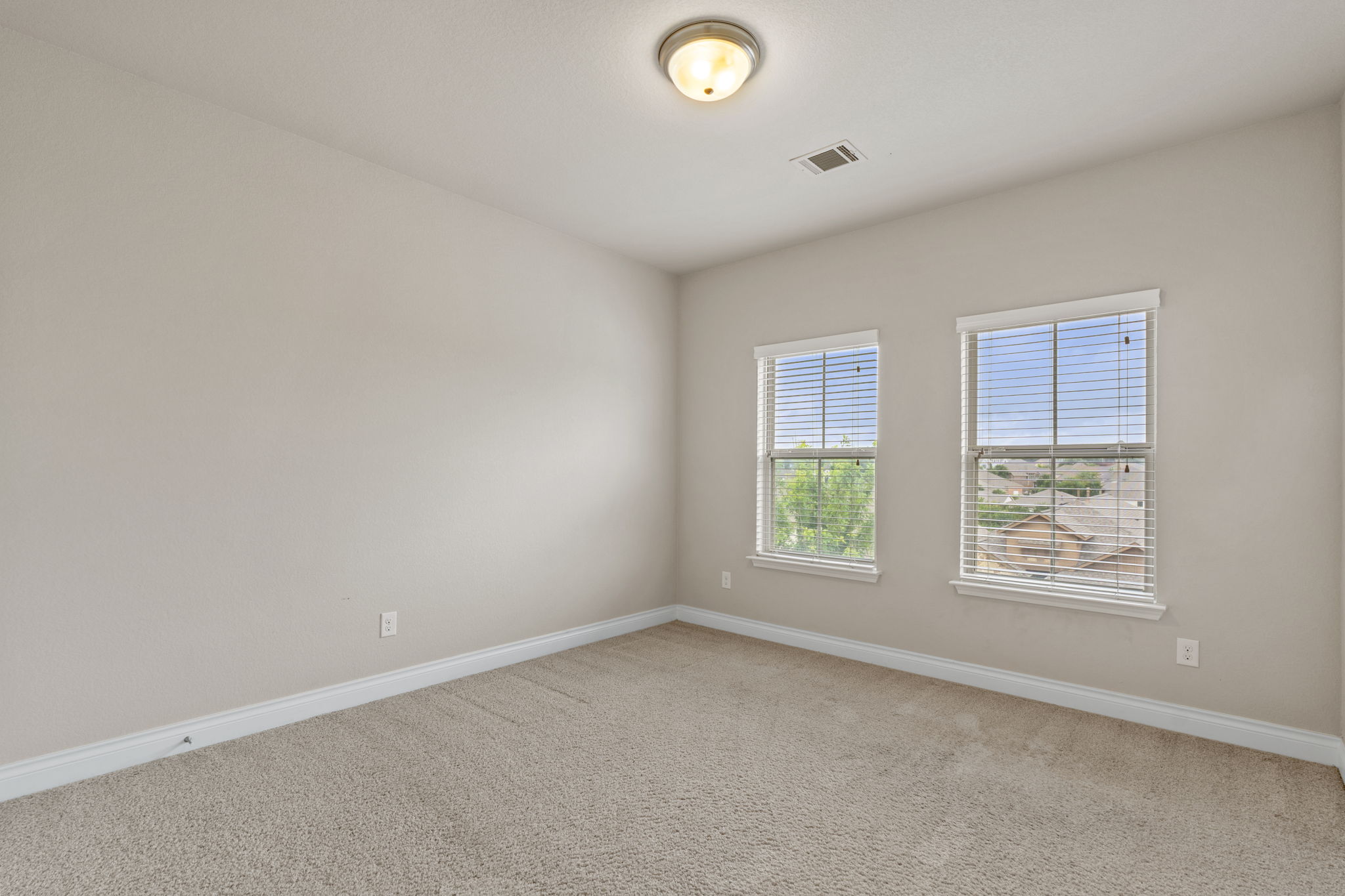 180 Santa Maria Street Georgetown, TX 78628 - Photo 28 of 38
