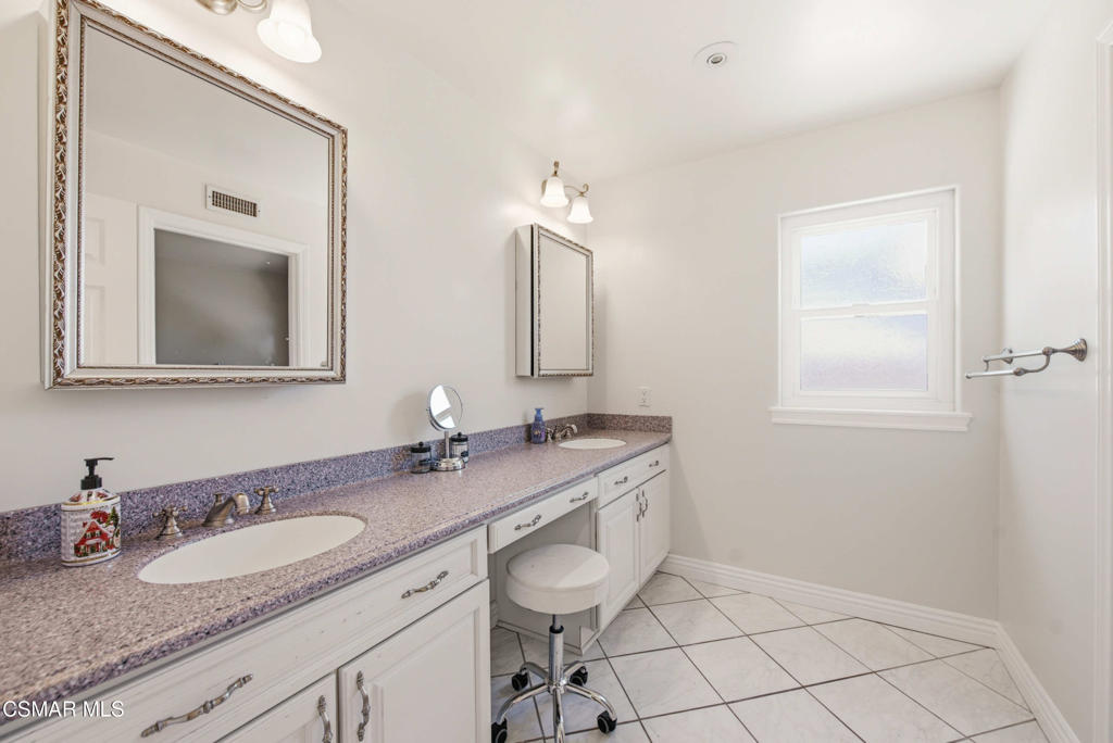 453 Highland Road Simi Valley, CA 93065 - Photo 37 of 100