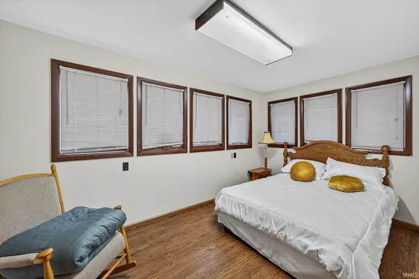 $785,000 | 20782 South Lake Drive, Walkerton, IN 46574