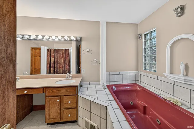 $785,000 | 20782 South Lake Drive, Walkerton, IN 46574