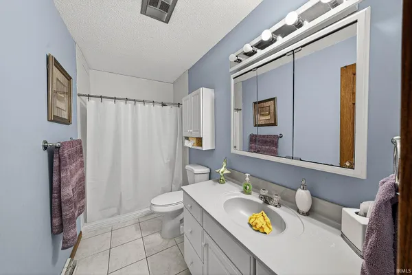 $785,000 | 20782 South Lake Drive, Walkerton, IN 46574