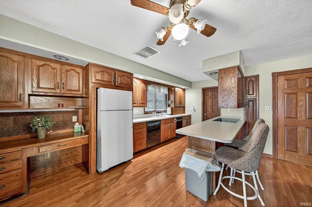 $785,000 | 20782 South Lake Drive, Walkerton, IN 46574