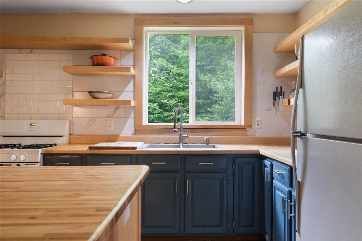 147 French Settlement Road Lincoln, VT 05443 - Photo 16 of 40 Gallery Image 16