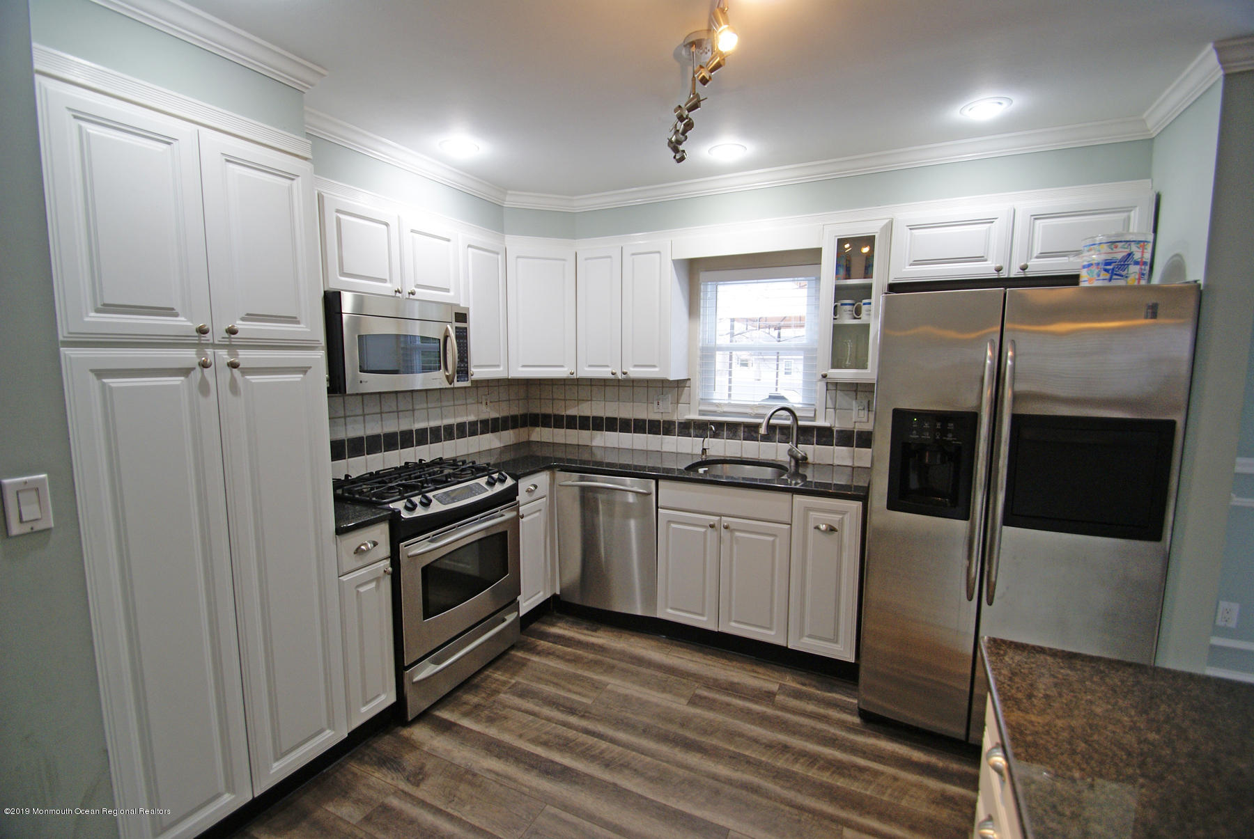 206 Eastham Road Point Pleasant, NJ 08742 - Photo 3 of 21 _DSC6650