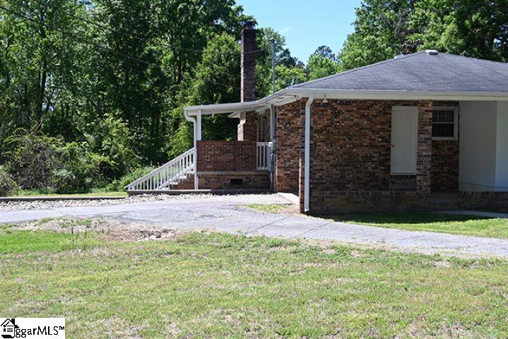 317 State Rd S-30-428 Clinton, SC 29325 - Photo 5 of 22