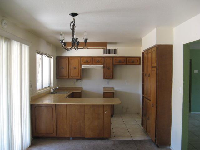 2440 South Evergreen Road Tempe, AZ 85282 - Photo 3 of 5 Kitchen