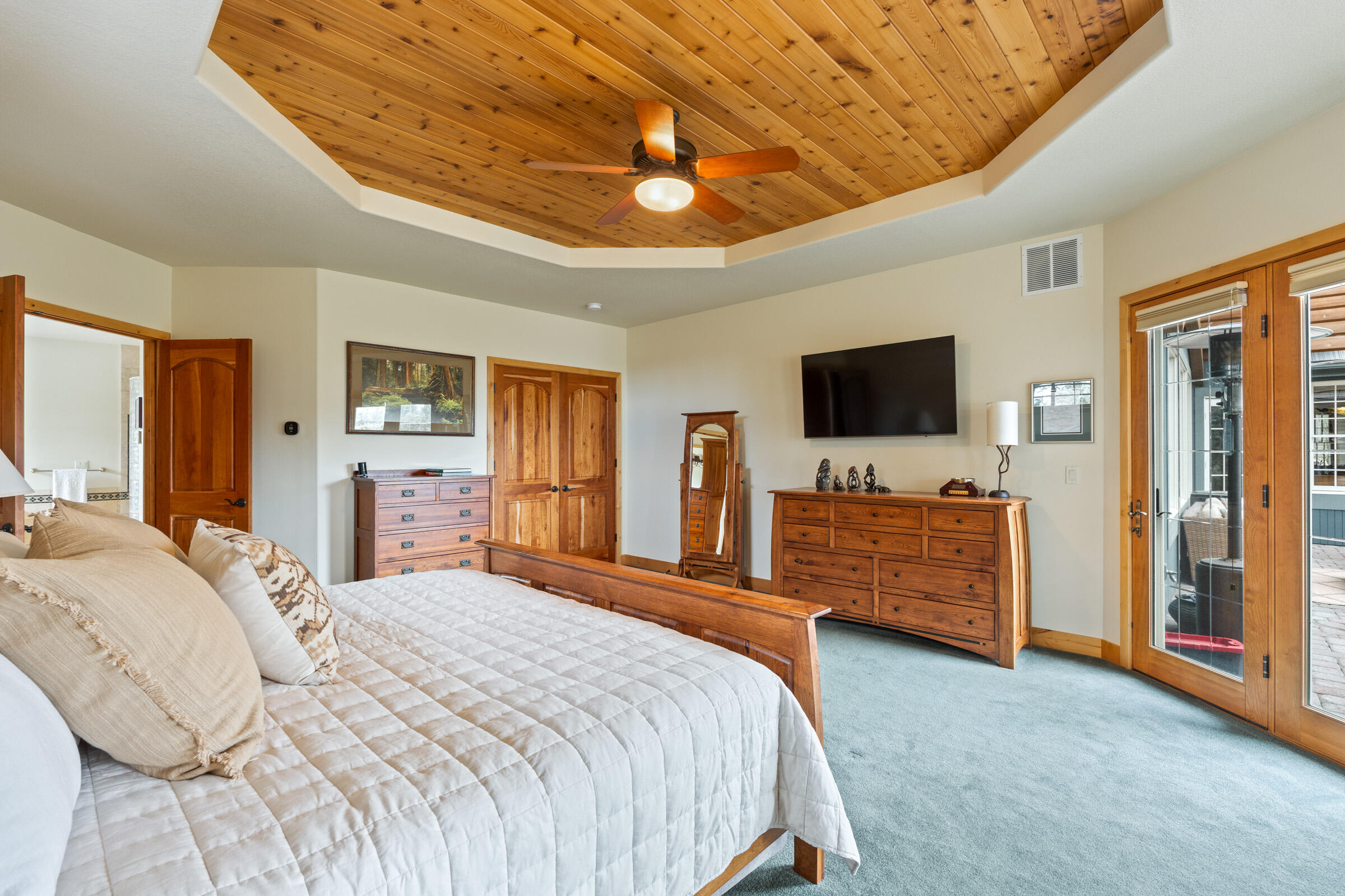 65440 Tweed Road Bend, OR 97703 - Photo 19 of 53 150_Tweed Rd_Pro Property Photos_Bend Re