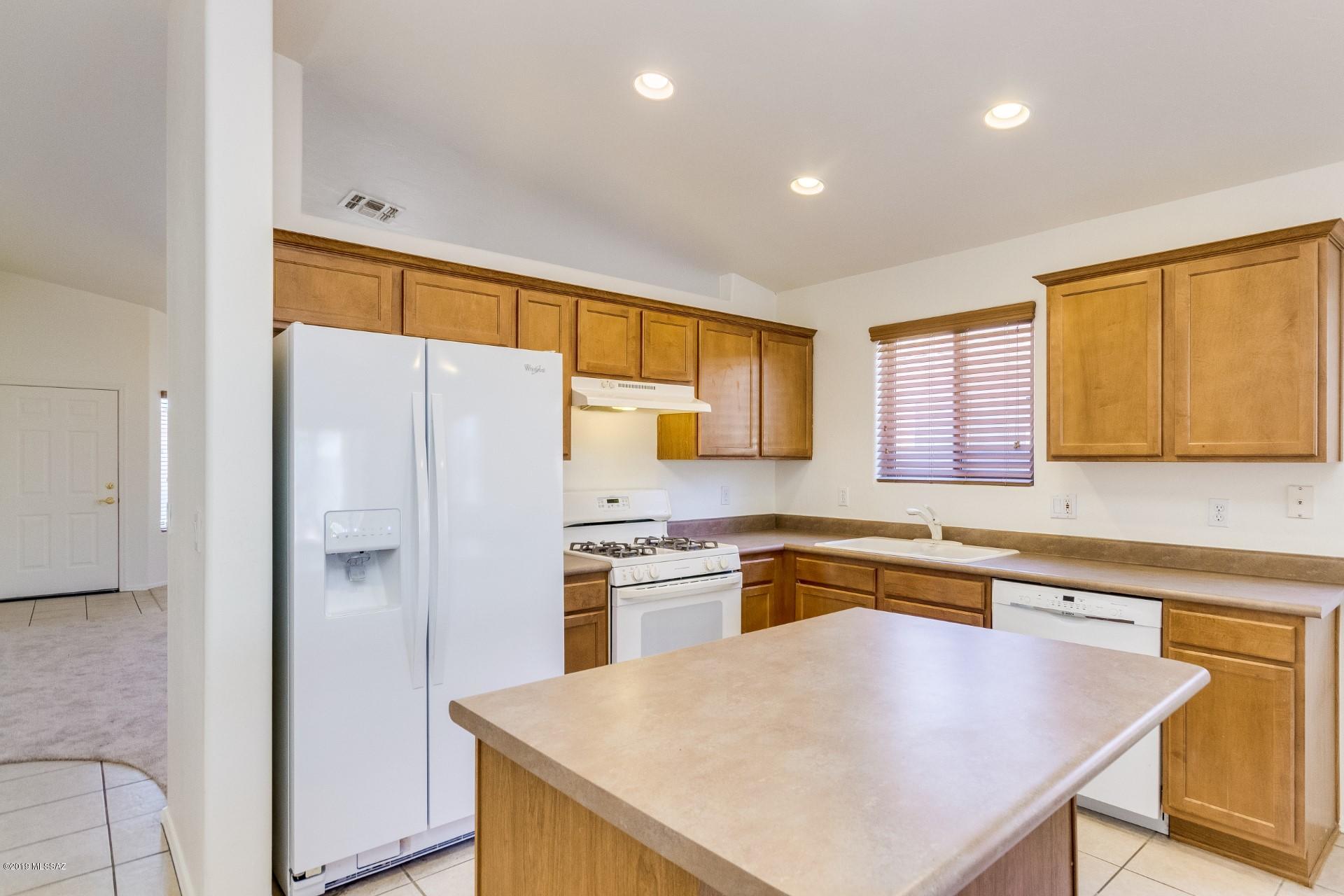 8313 South Bainbridge Road Tucson, AZ 85747 - Photo 9 of 21 Gallery Image 9