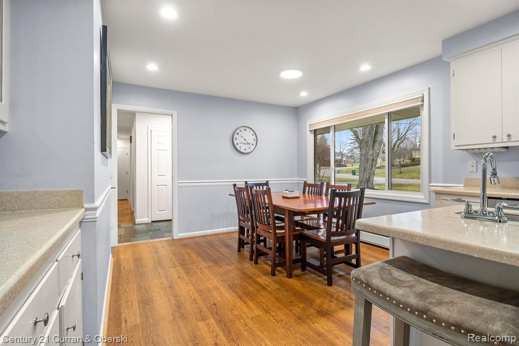 35765 Springvale Street Farmington Hills, MI 48331 - Photo 6 of 53