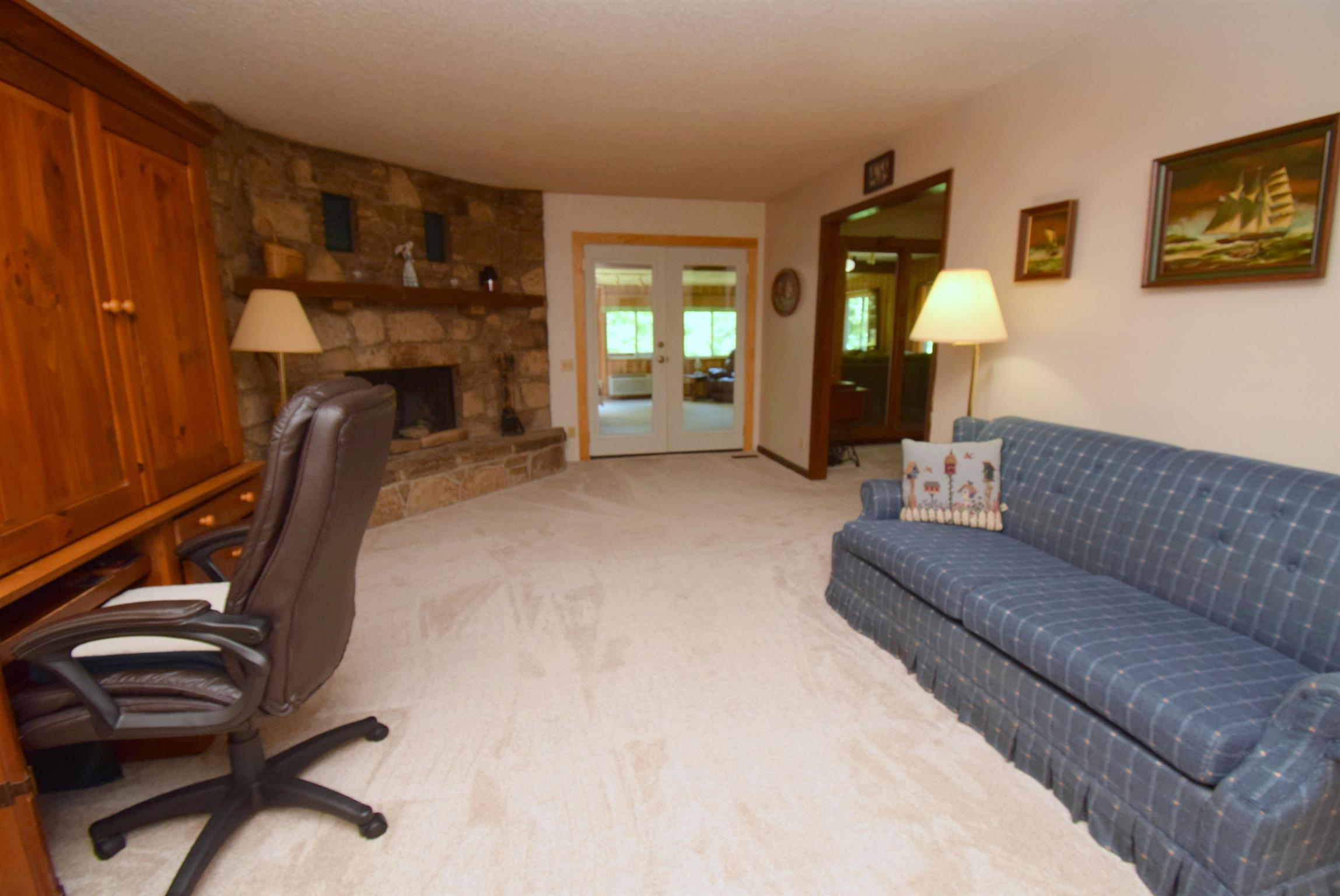 2242 Cedar Grove Road Lebanon, TN 37087 - Photo 9 of 21 a living room with furniture and a piano