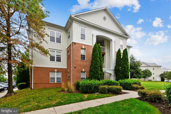 $2,299 | 22611 Blue Elder Terrace, Unit 302, Brambleton, VA 20148