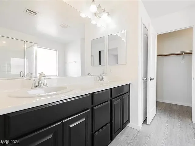 $410,000 | 7600 Finishing Touch Court, Las Vegas, NV 89149