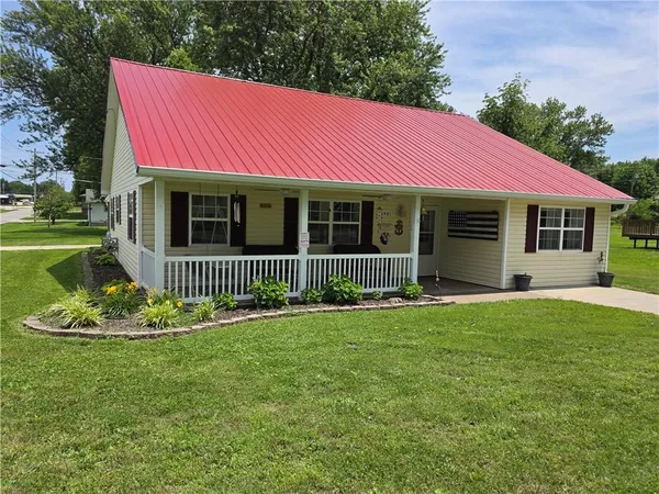 $182,500 | 1401 South Main Street, El Dorado Springs, MO 64744