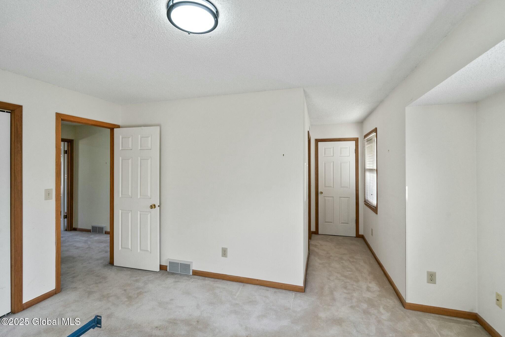 7 Cheryl Court Troy, NY 12180 - Photo 33 of 39 tempImageDS4uhi
