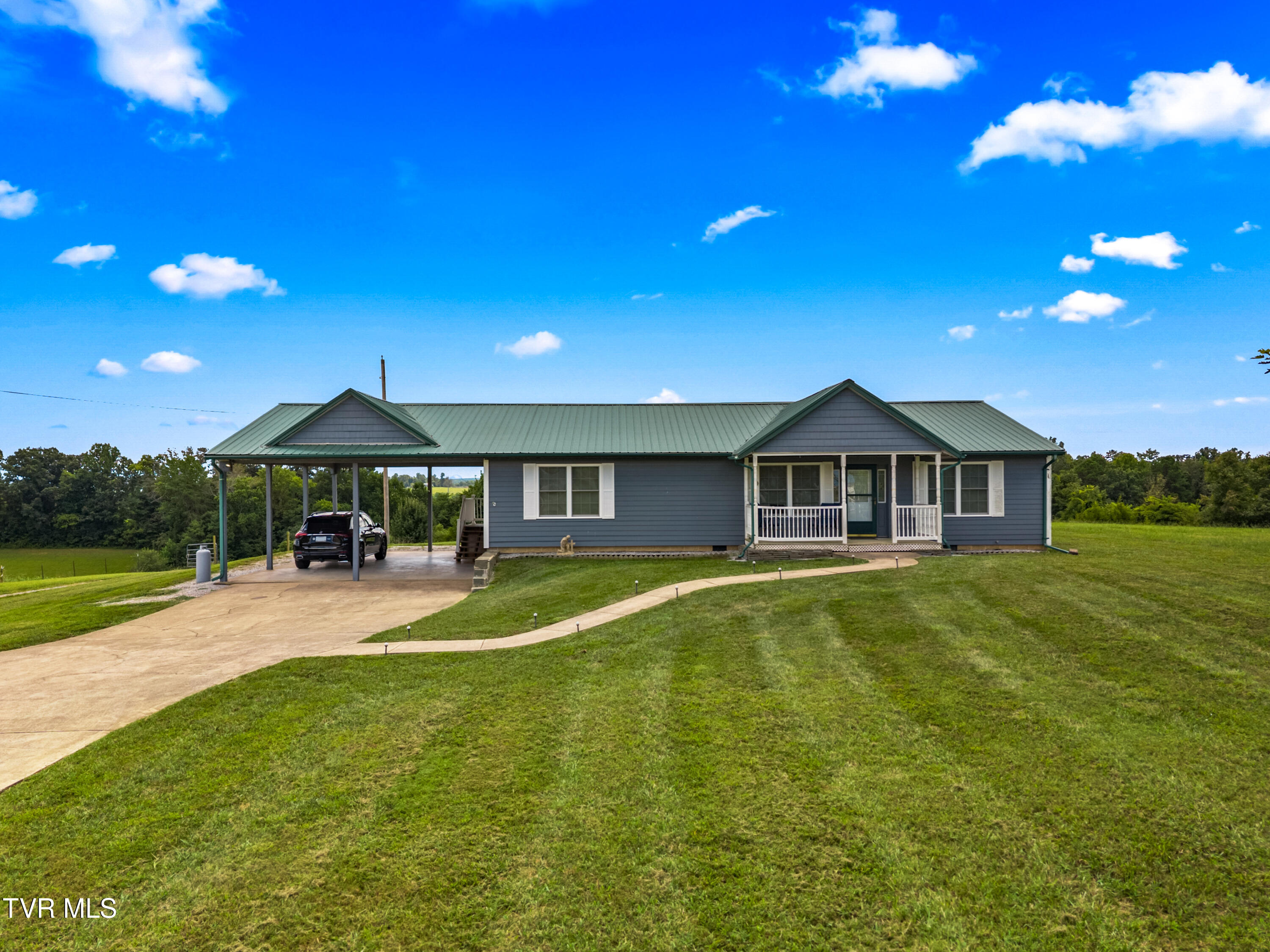 1715 Main Street Mosheim, TN 37818 - Photo 1 of 28 001-1715MainStreet-Mosheim-TN-37818-FULL