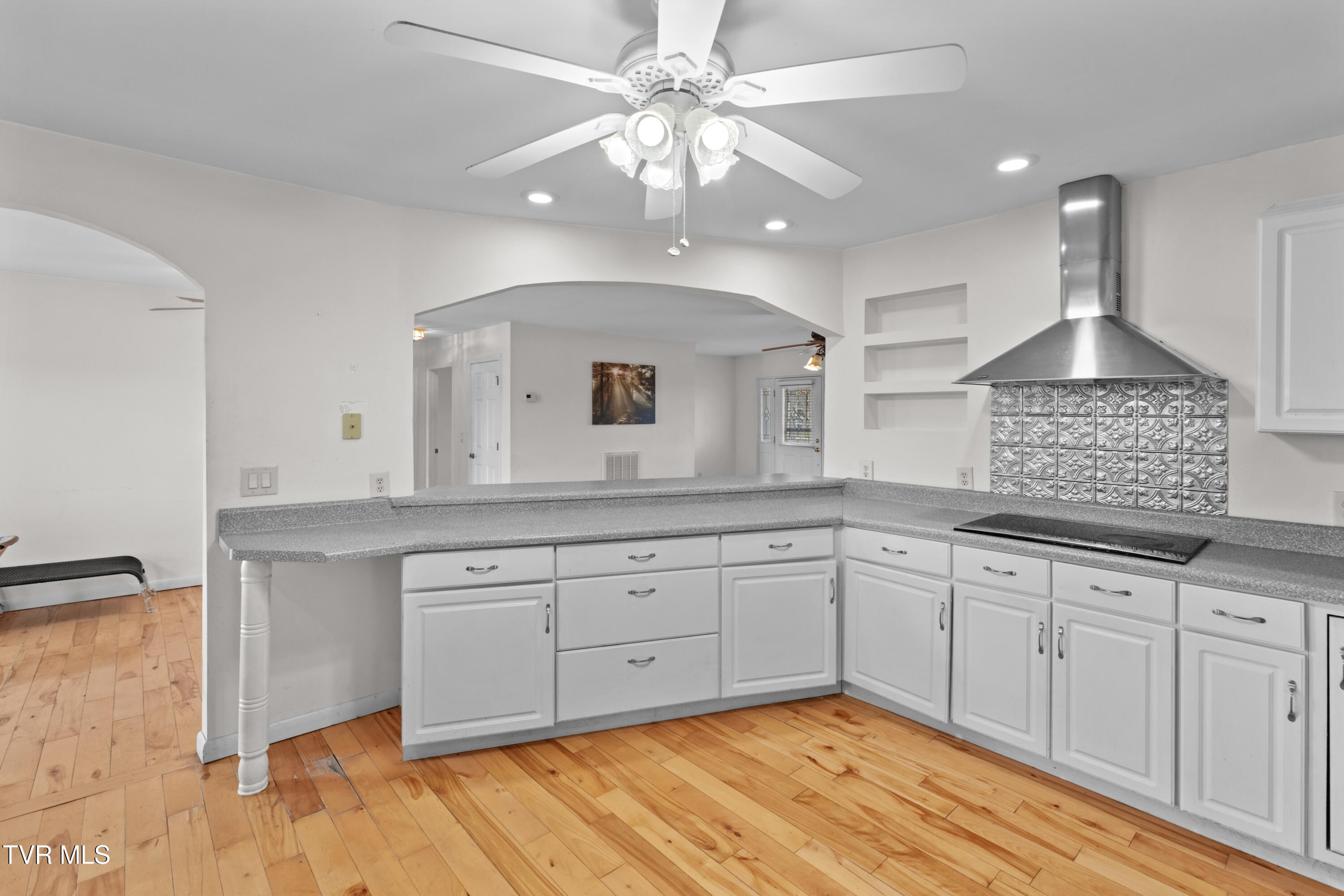 1715 Main Street Mosheim, TN 37818 - Photo 5 of 28 008-1715MainStreet-Mosheim-TN-37818-FULL