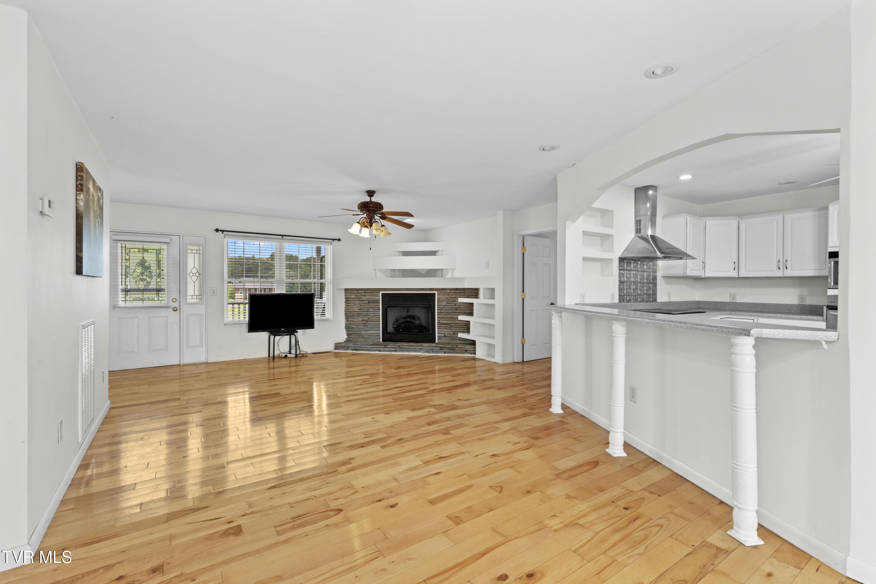 1715 Main Street Mosheim, TN 37818 - Photo 8 of 28 011-1715MainStreet-Mosheim-TN-37818-FULL