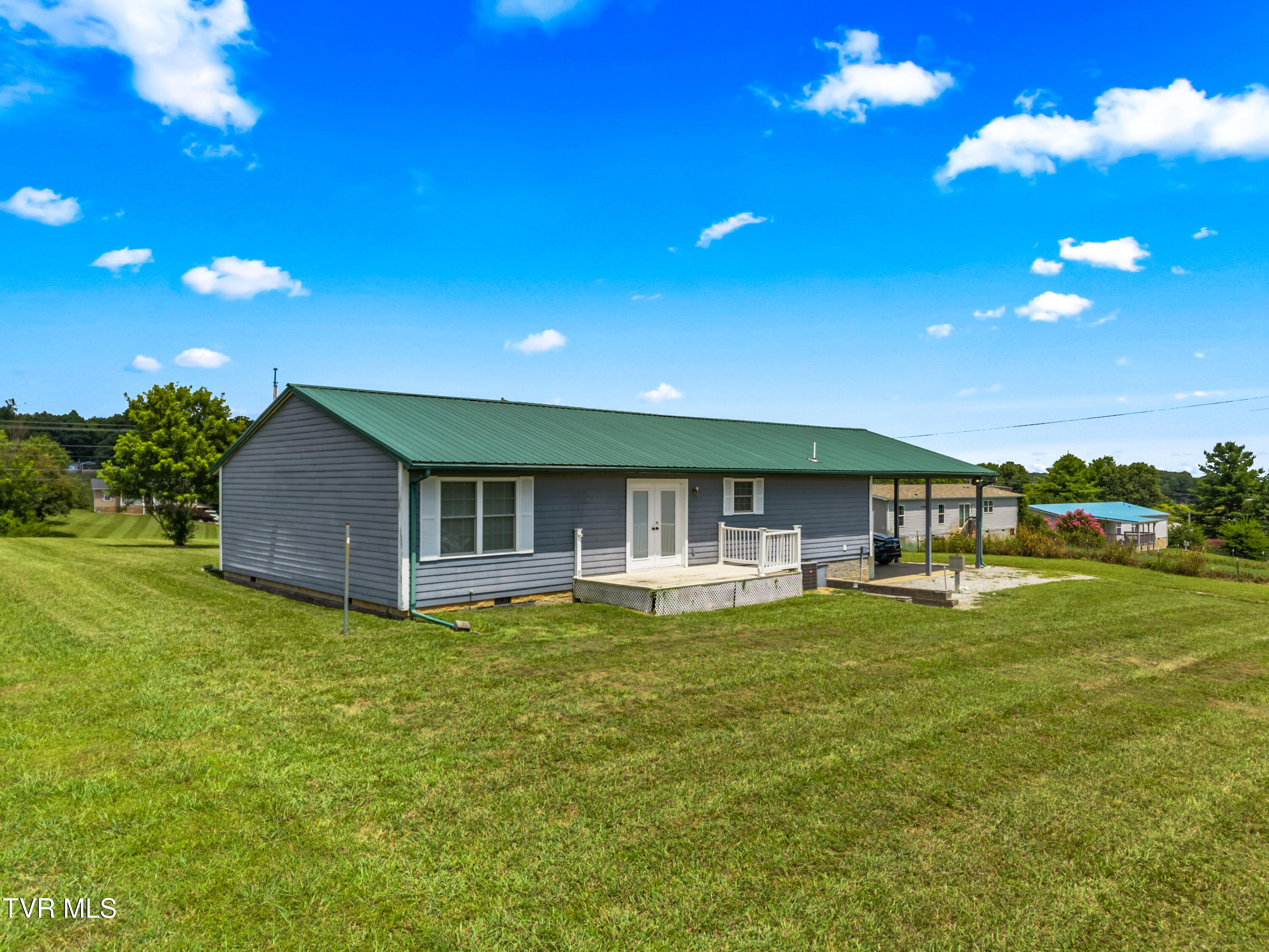 1715 Main Street Mosheim, TN 37818 - Photo 9 of 28 003-1715MainStreet-Mosheim-TN-37818-FULL