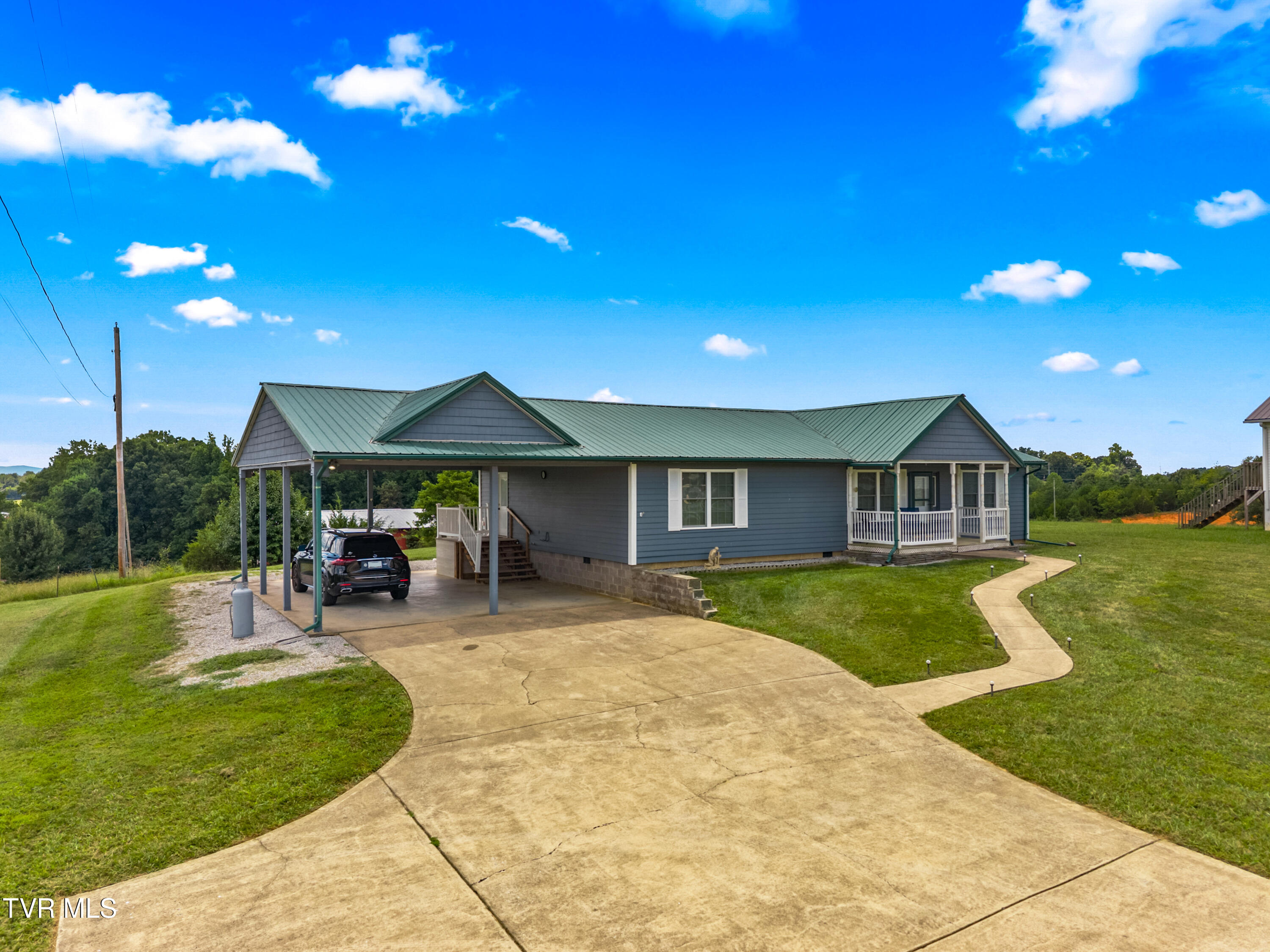 1715 Main Street Mosheim, TN 37818 - Photo 10 of 28 002-1715MainStreet-Mosheim-TN-37818-FULL