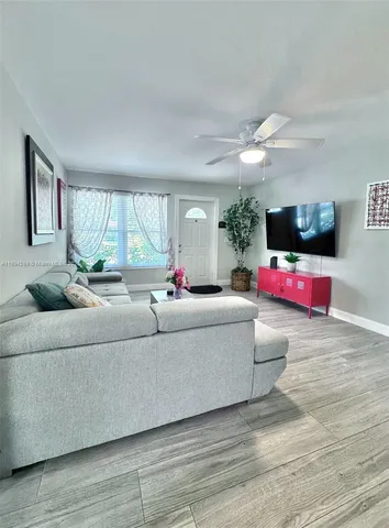 $635,000 | 129 Southwest Hideaway Place, Stuart, FL 34994