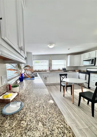 $635,000 | 129 Southwest Hideaway Place, Stuart, FL 34994