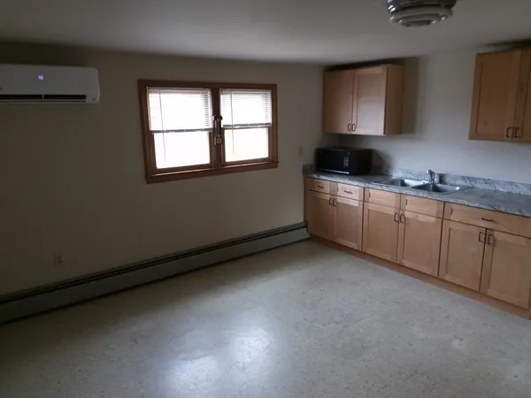 $4,400 | 121 King Philip Road, Worcester, MA 01606