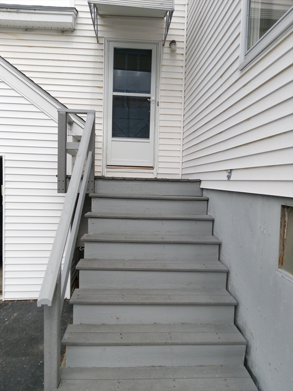 121 King Philip Road Worcester, MA 01606 - Photo 2 of 31 a view of entryway with a front door