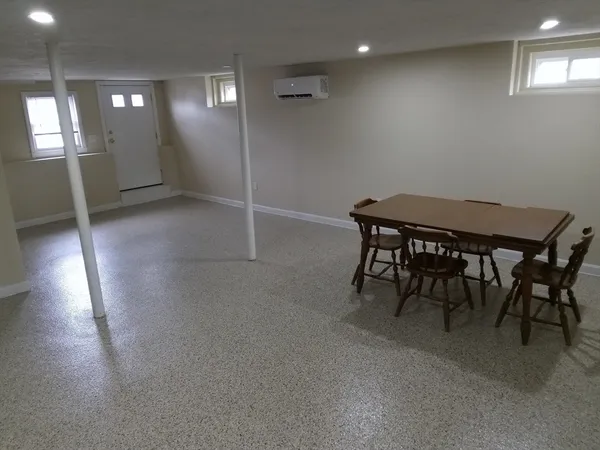 $4,400 | 121 King Philip Road, Worcester, MA 01606