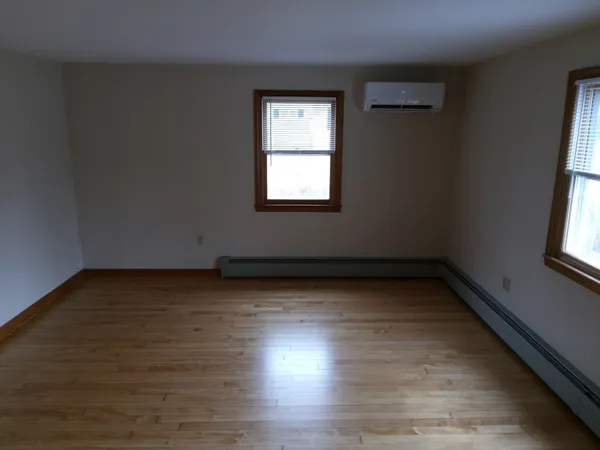 $4,400 | 121 King Philip Road, Worcester, MA 01606