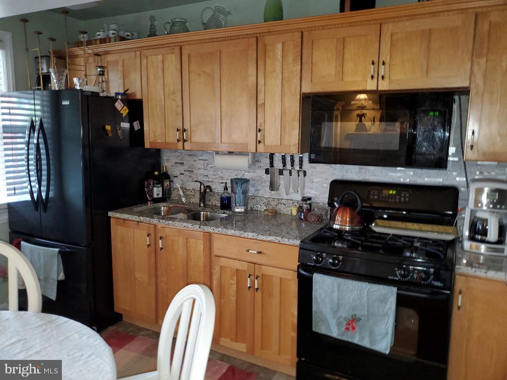 3539 Benzinger Road Baltimore, MD 21229 - Photo 10 of 33